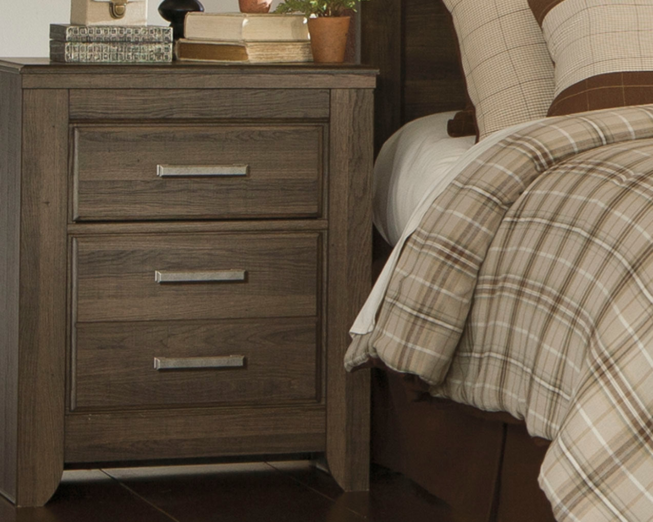 Juararo Bedroom - Tampa Furniture Outlet