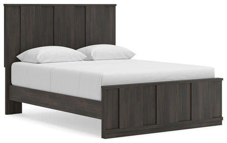 Tampa Furniture Outlet - Ashley Furniture - Shaehartin Bedroom - Queen Panel Platform Bed - PCB3167B4