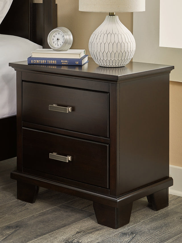 Tampa Furniture Outlet - Ashley Furniture - Covetown Bedroom - Twin Panel Bed / Dark Brown - B441B2
