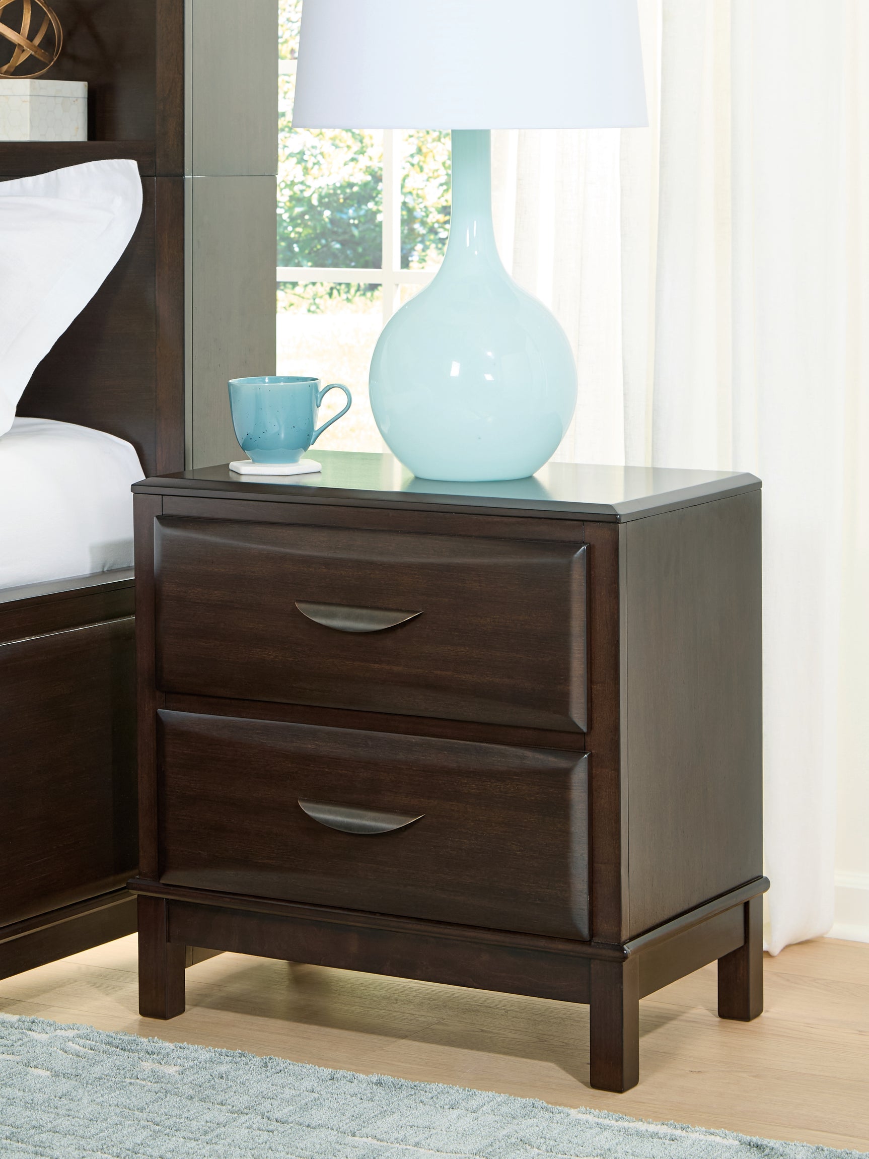 Tampa Furniture Outlet - Ashley Furniture - Vanmore Bedroom - Two Drawer Night Stand / Dark Brown - B479-92