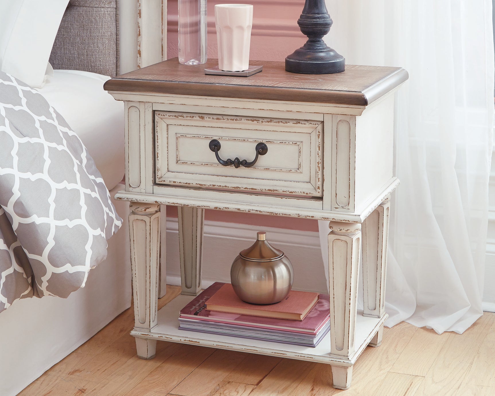 Tampa Furniture Outlet - Ashley Furniture - Realyn Bedroom - One Drawer Night Stand / Chipped White - B743-91