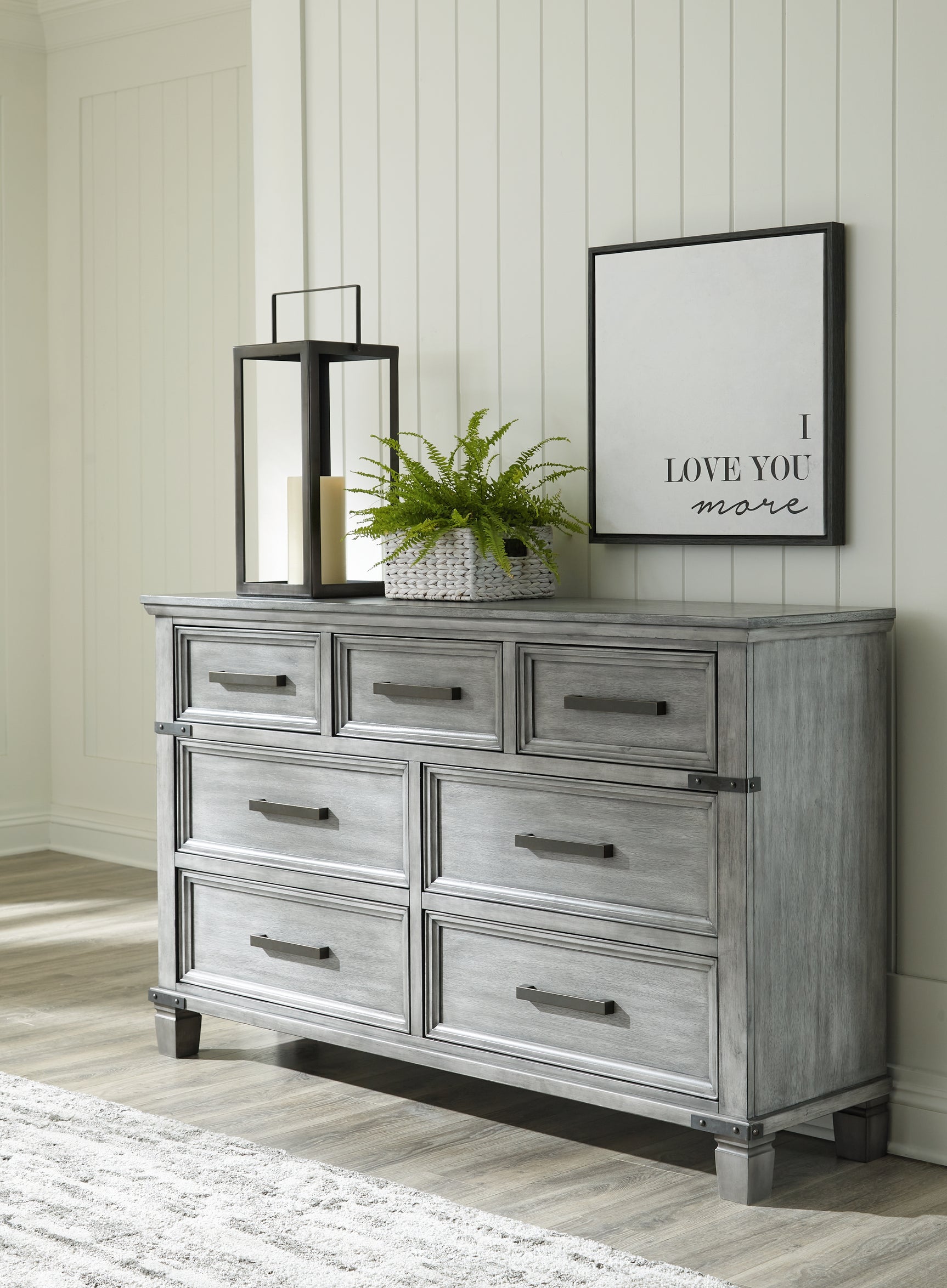 Russelyn Bedroom - Tampa Furniture Outlet