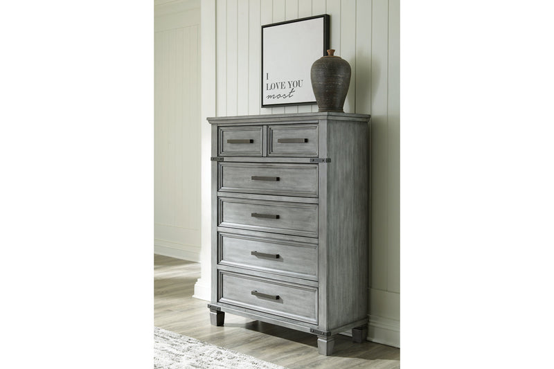 Russelyn Chest - Tampa Furniture Outlet
