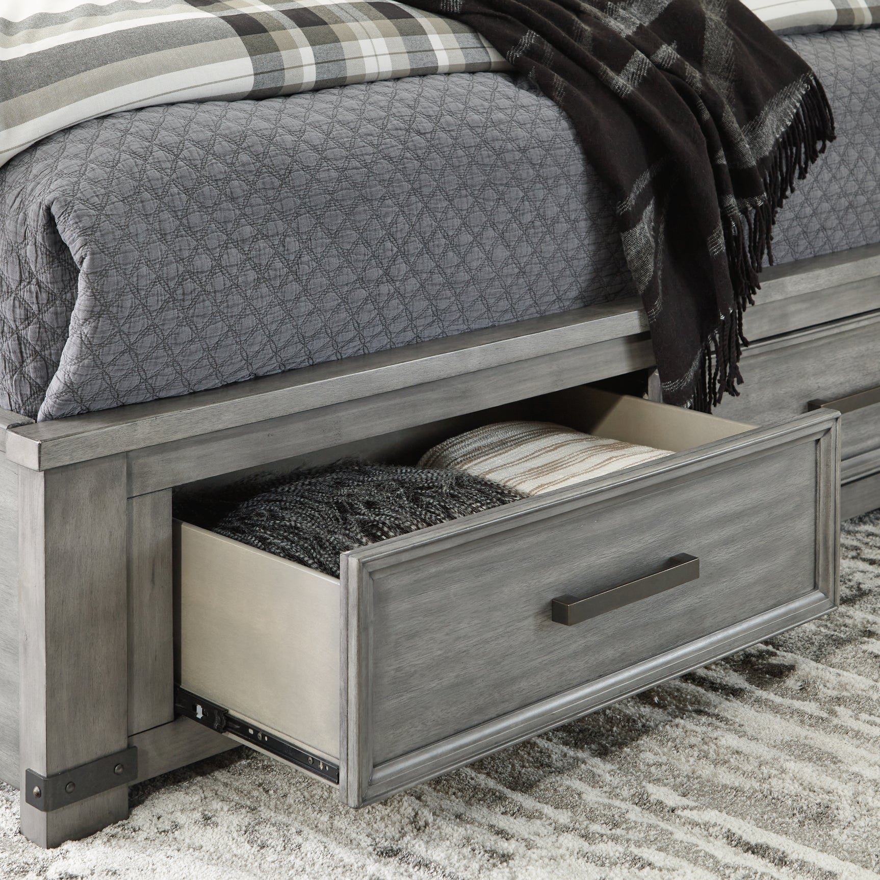 Russelyn Bedroom - Tampa Furniture Outlet