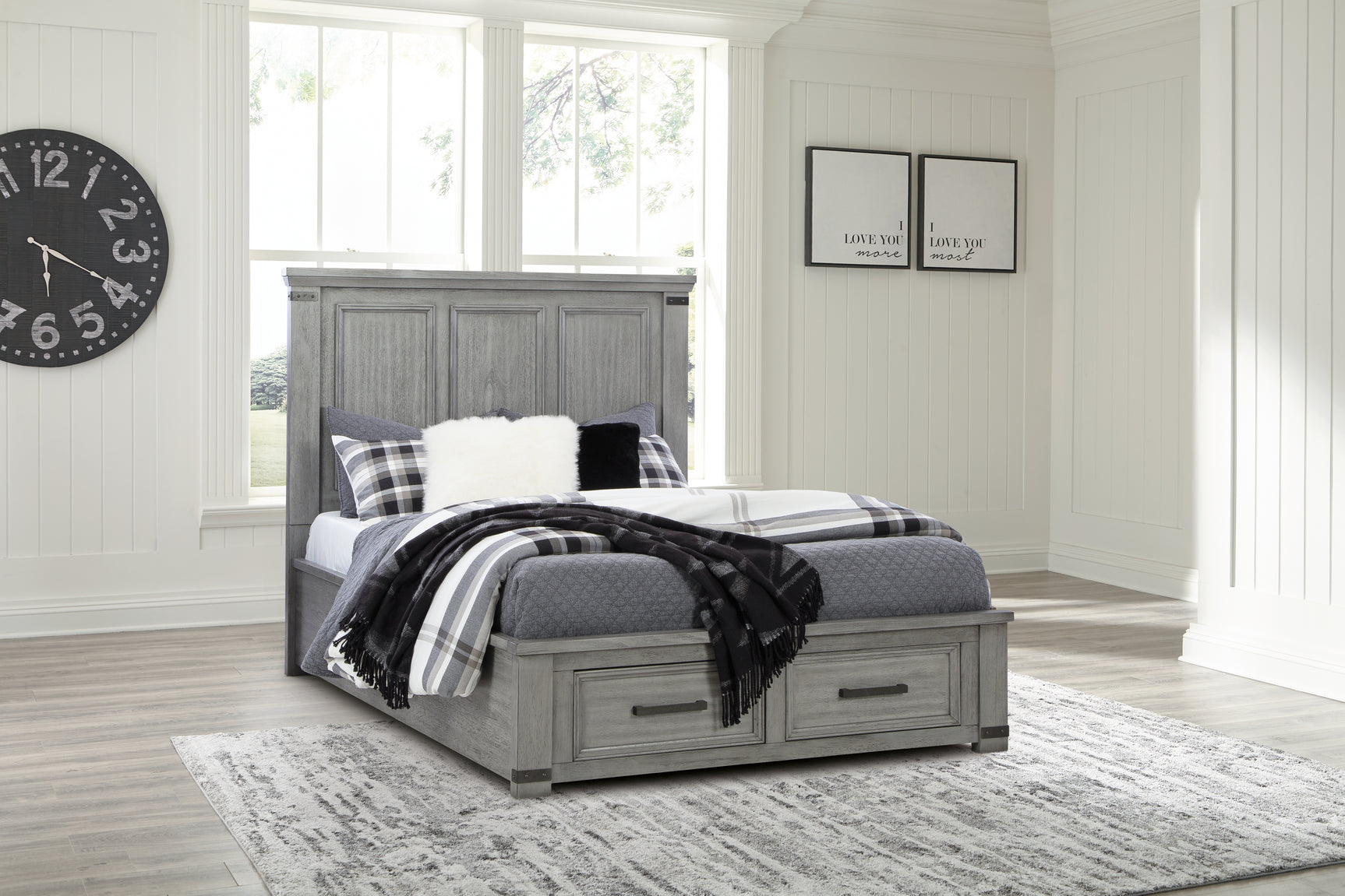 Russelyn Bedroom - Tampa Furniture Outlet