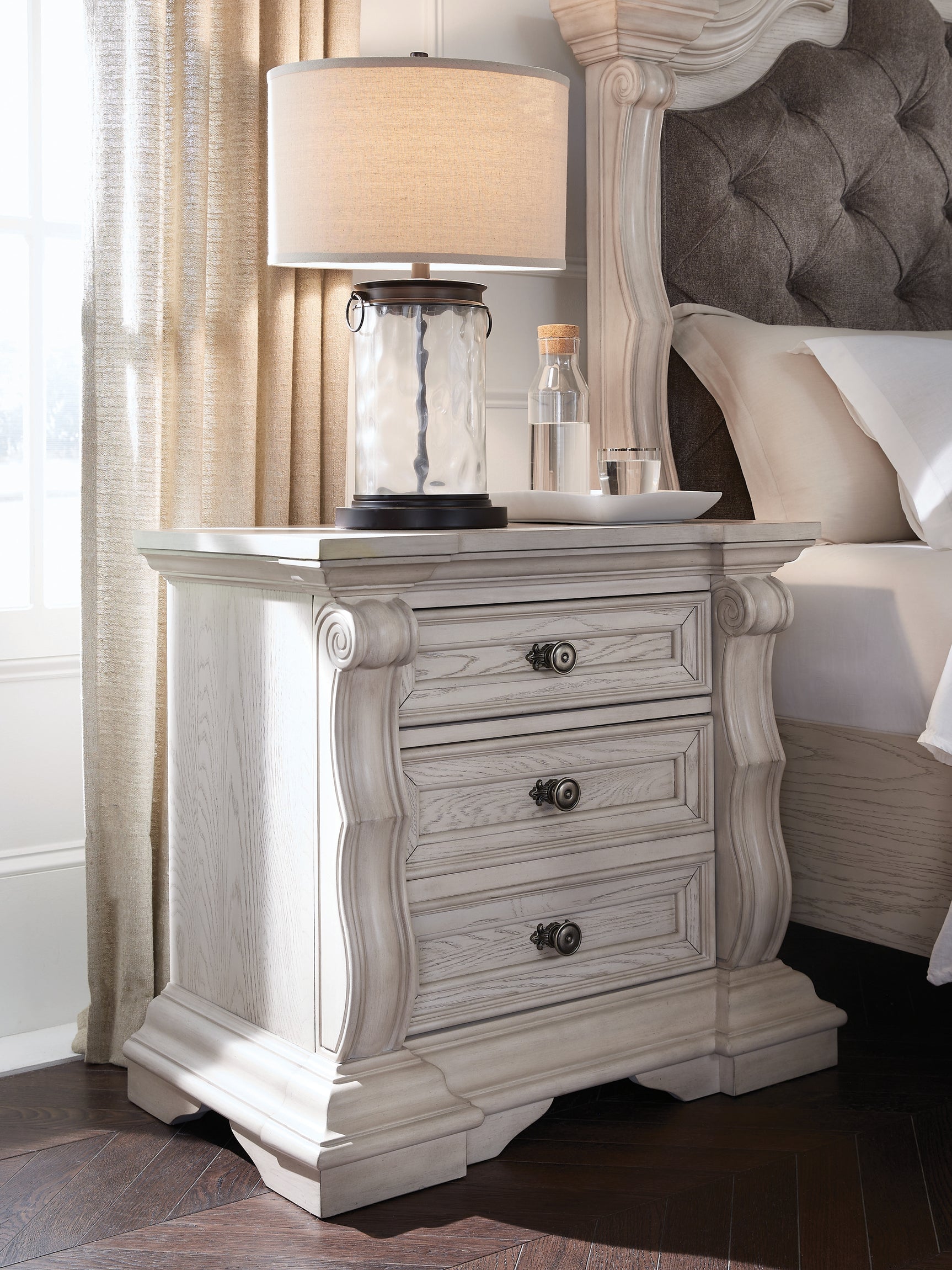 Bruchandi Bedroom - Tampa Furniture Outlet