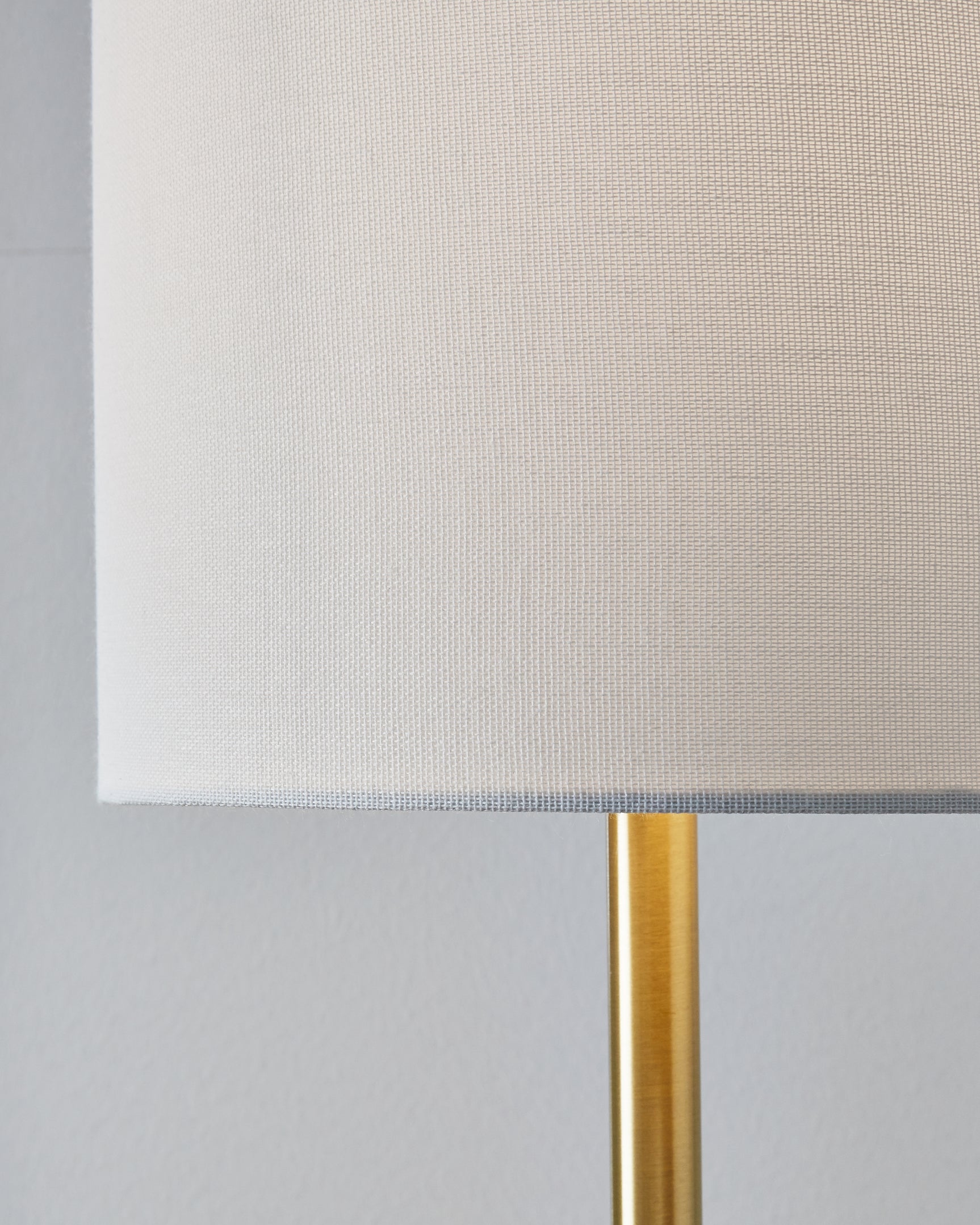Maywick Lighting - Tampa Furniture Outlet
