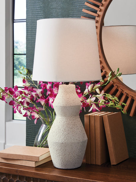 Tampa Furniture Outlet - Ashley Furniture - Dawthorne Lighting - Paper Table Lamp (1/CN) / Cream - L236034