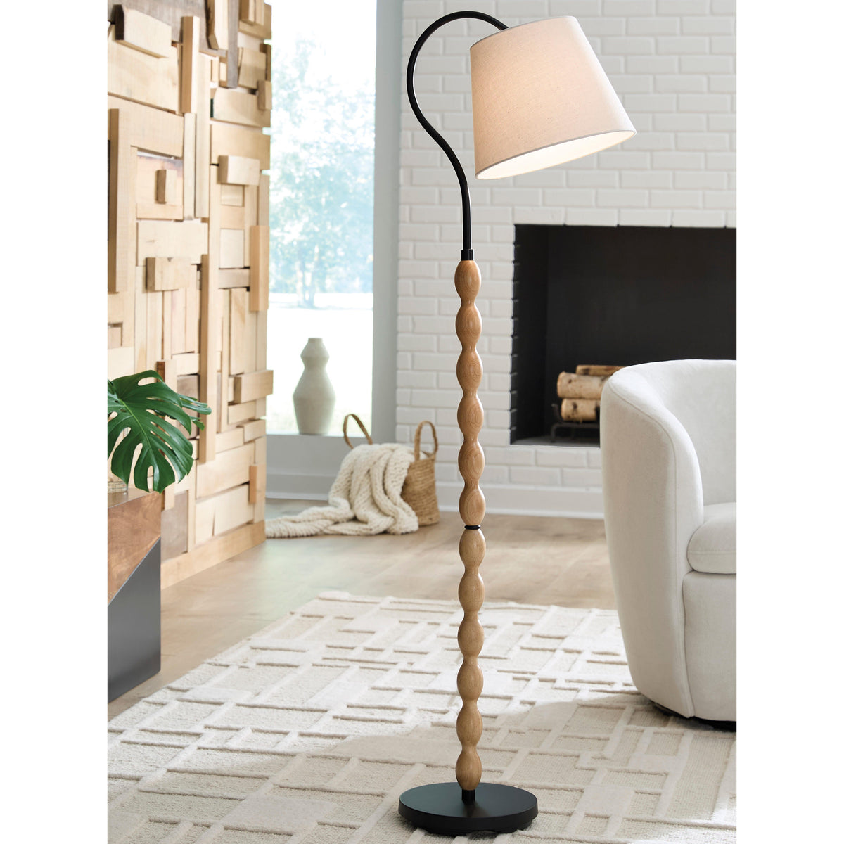 Tampa Furniture Outlet - Ashley Furniture - Corinwell Lighting - Wood Floor Lamp (1/CN) - L329131