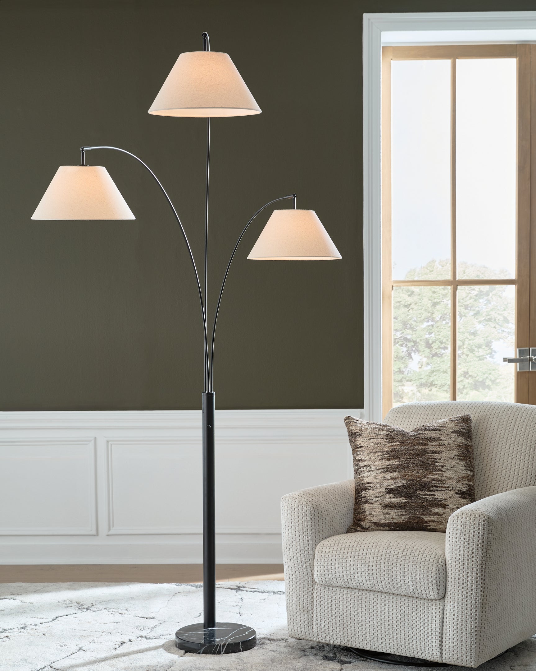 Tampa Furniture Outlet - Ashley Furniture - Gibbswellner Lighting - Metal Arc Lamp (1/CN) - L725159