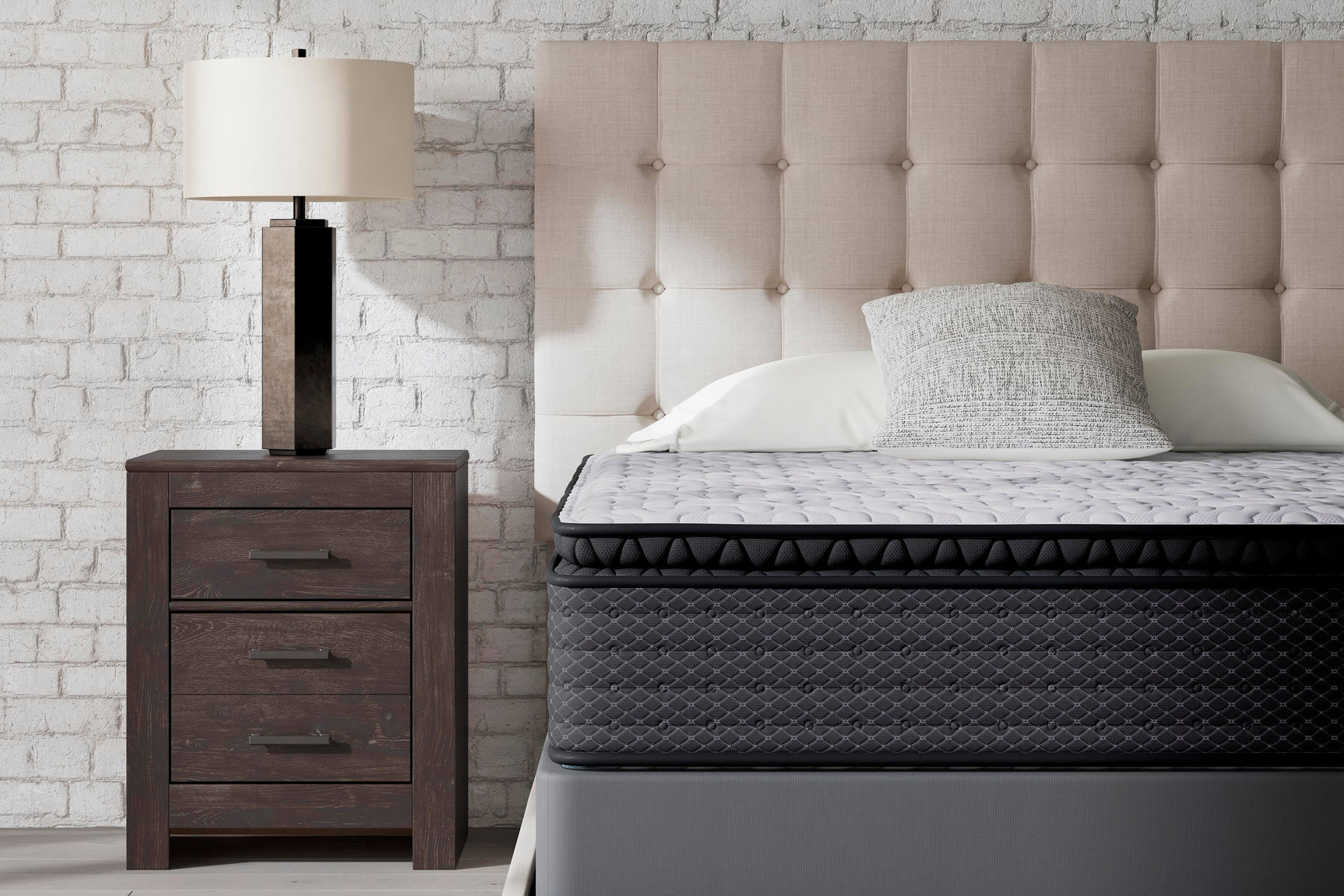 Tampa Furniture Outlet - Ashley Furniture - Anniversary Edition Pillowtop Mattresses - Queen - M42231