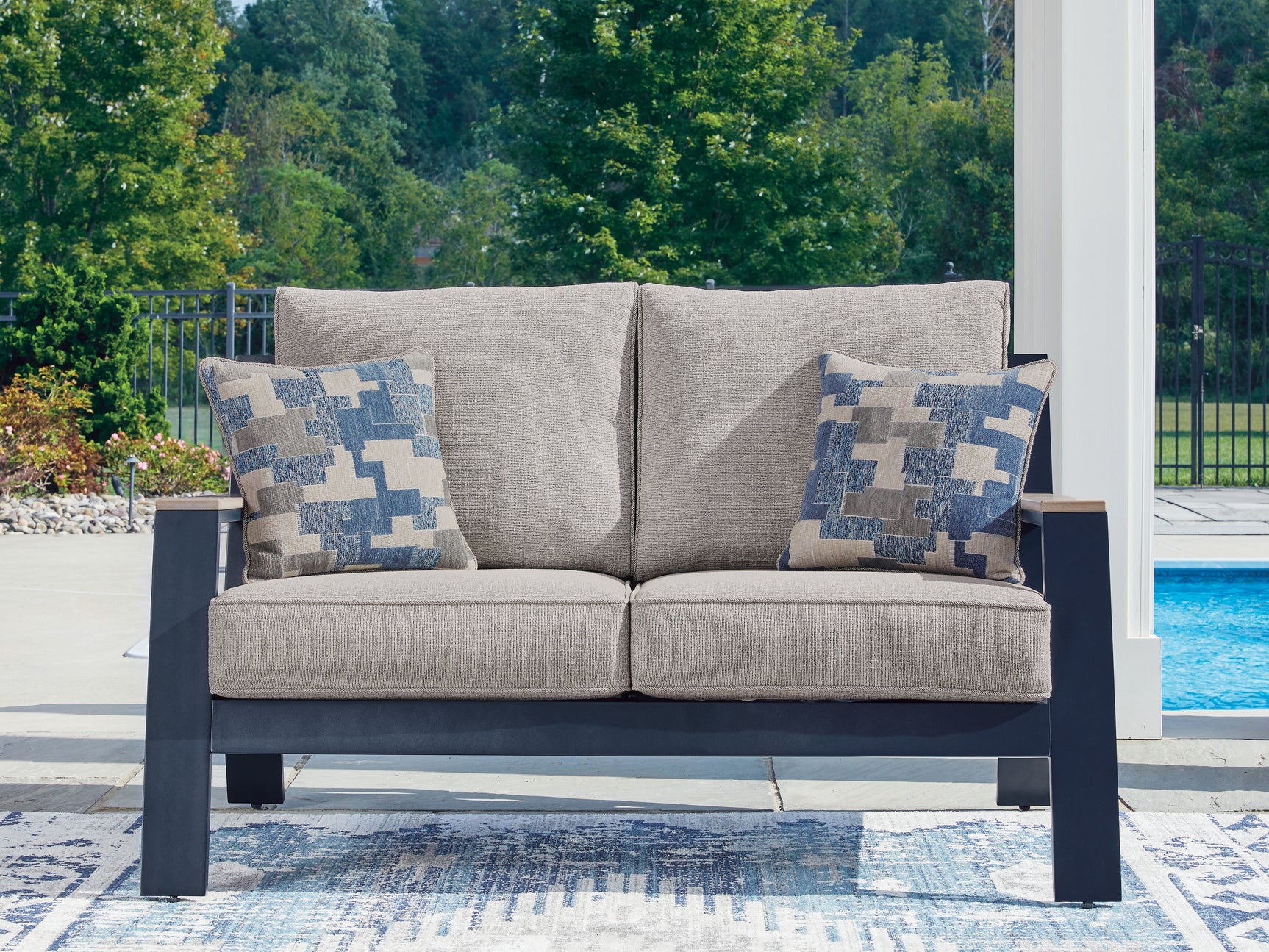 Tampa Furniture Outlet - Ashley Furniture - East Beach Outdoor - Loveseat w/Cushion - PCP587-835