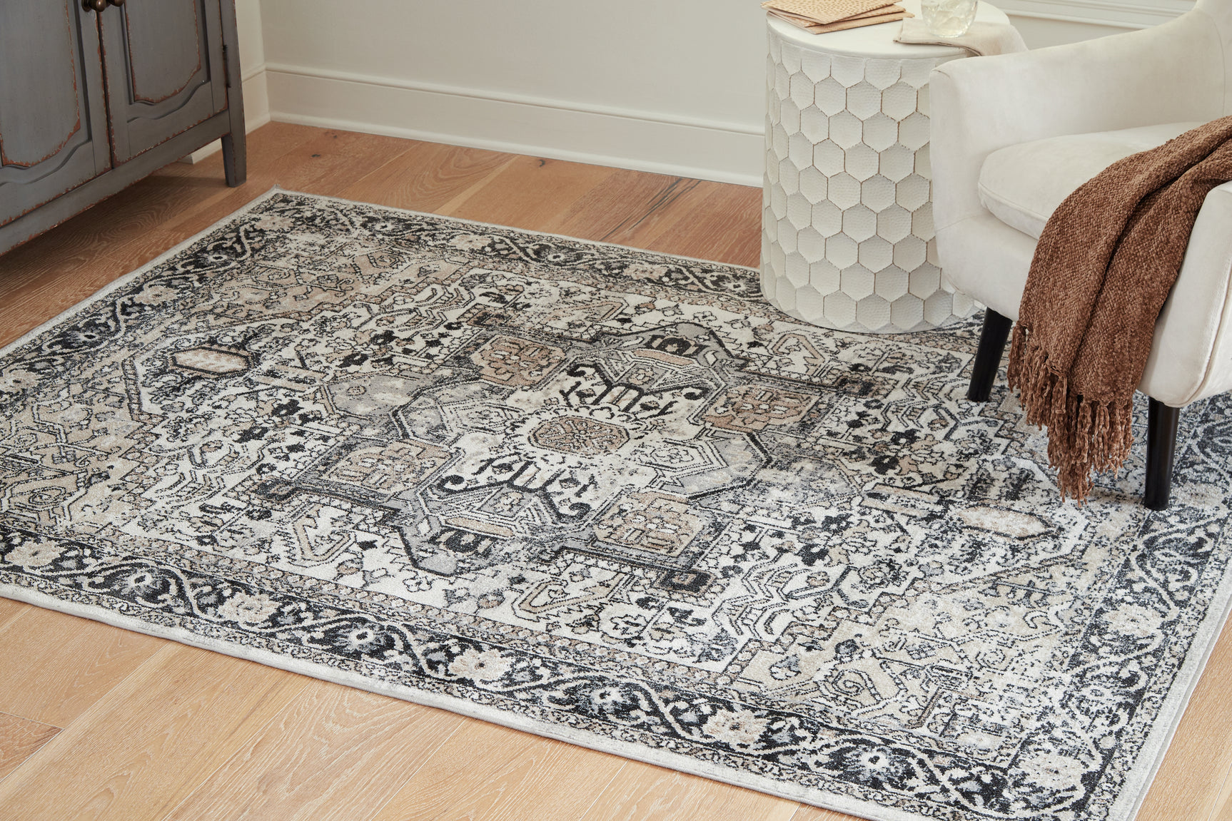 Gregmoore Rug - Tampa Furniture Outlet