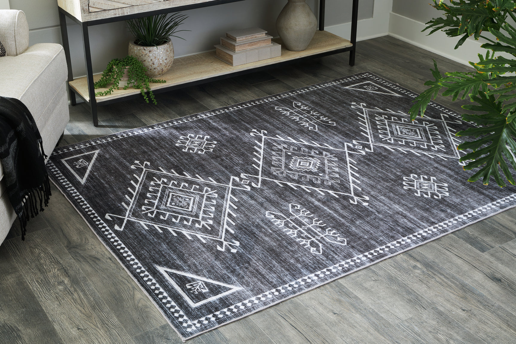 Arloman Rug - Tampa Furniture Outlet