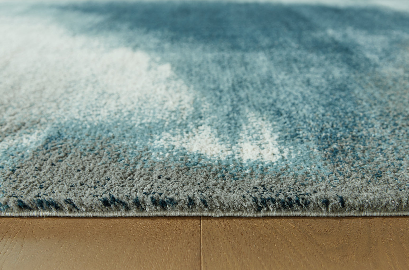 Brentward Rug - Tampa Furniture Outlet