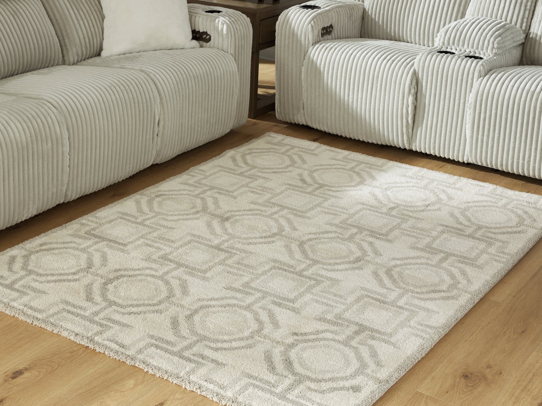 Maconville Rug - Tampa Furniture Outlet