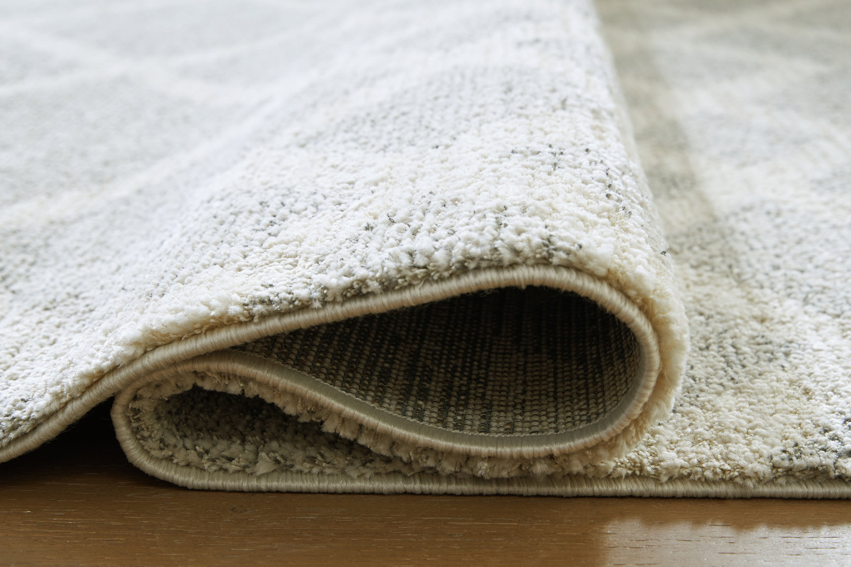 Unawick Rug - Tampa Furniture Outlet