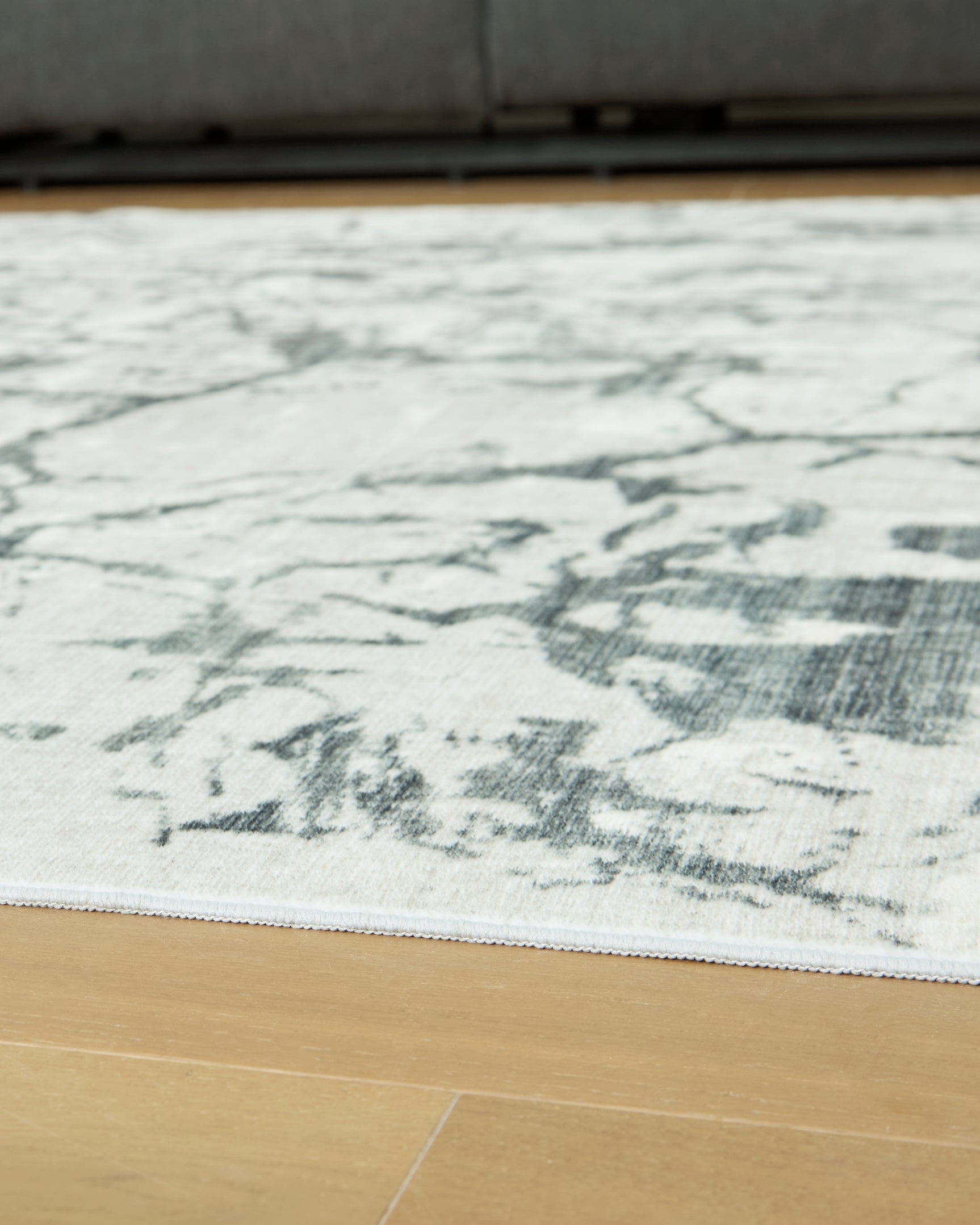 Tobinbury Rug - Tampa Furniture Outlet