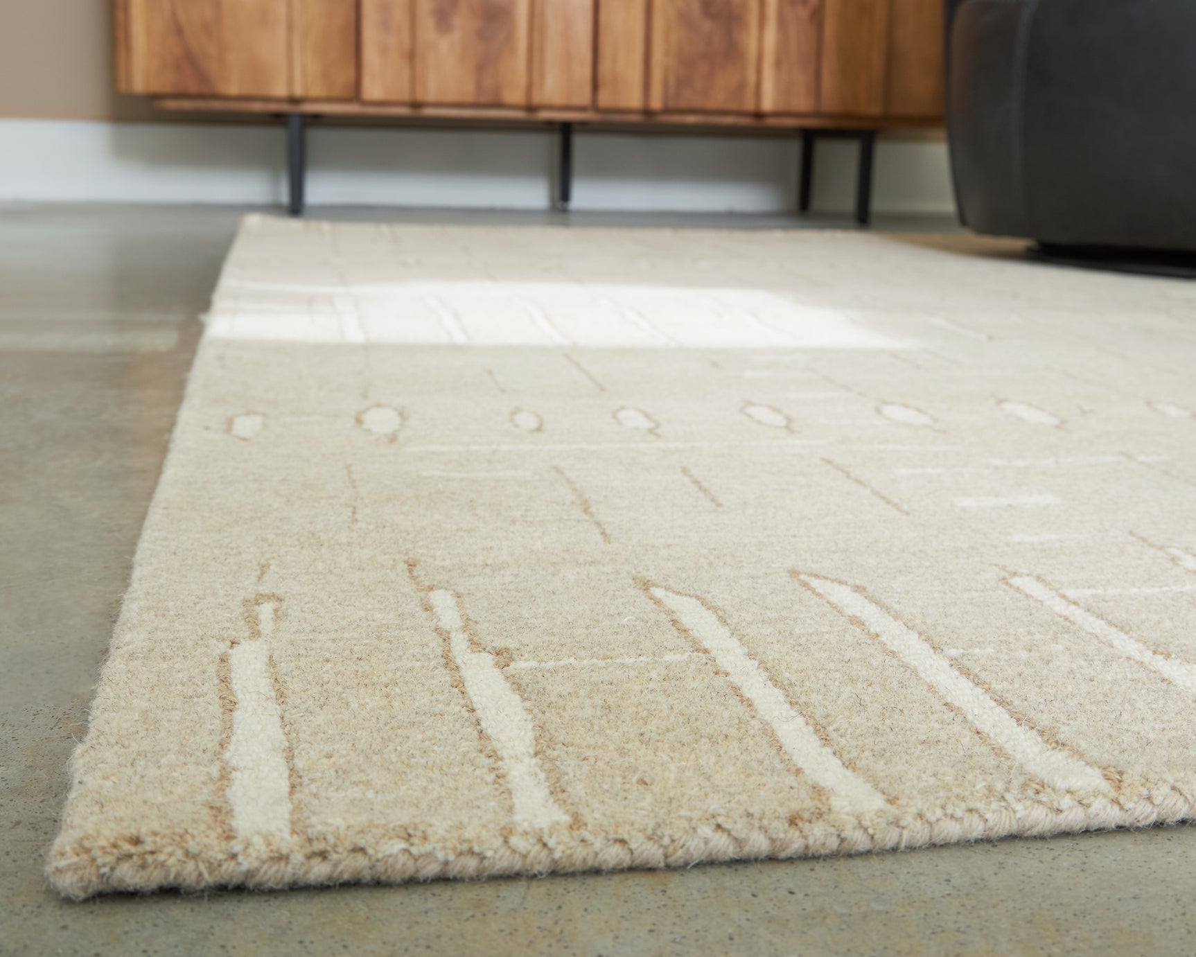 Wolbert Rug - Tampa Furniture Outlet