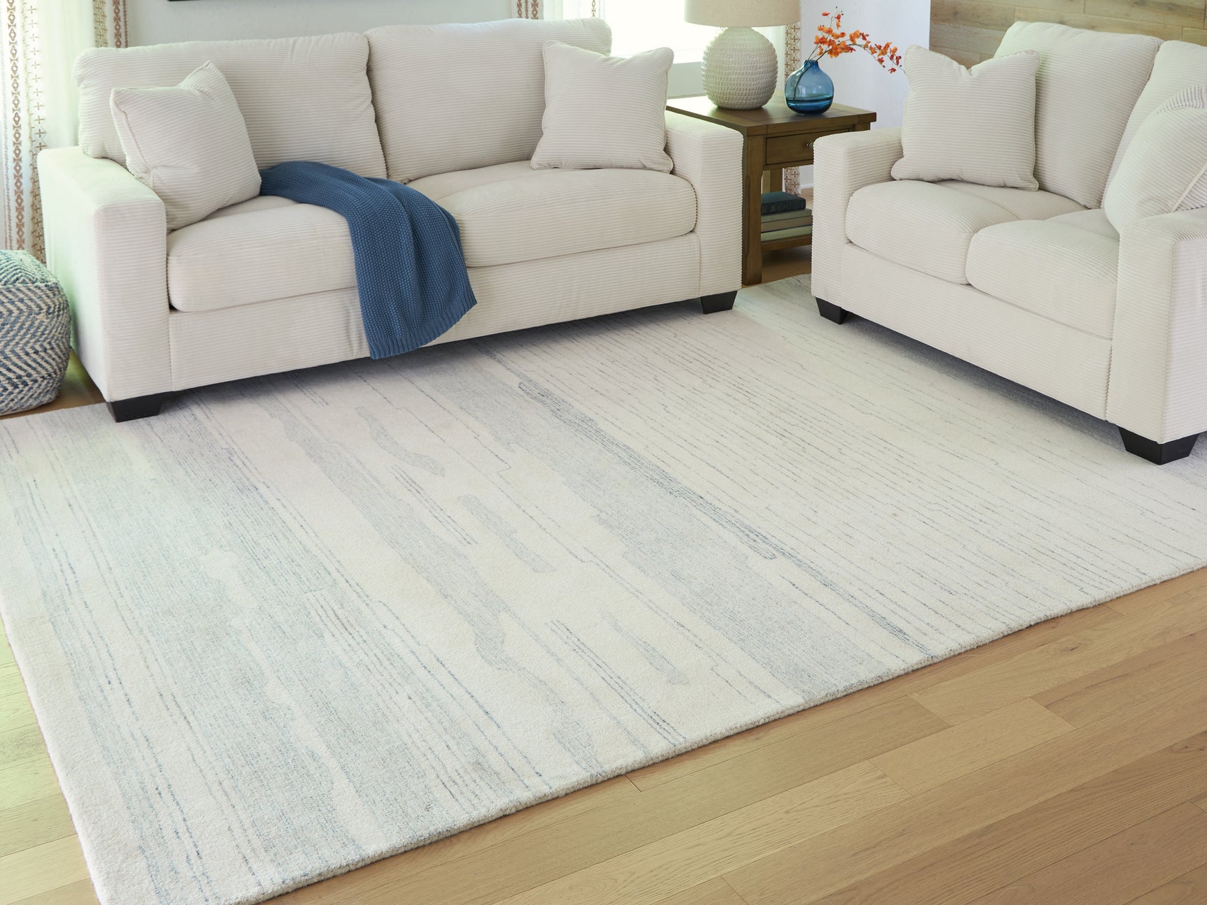 Genemost Rug - Tampa Furniture Outlet