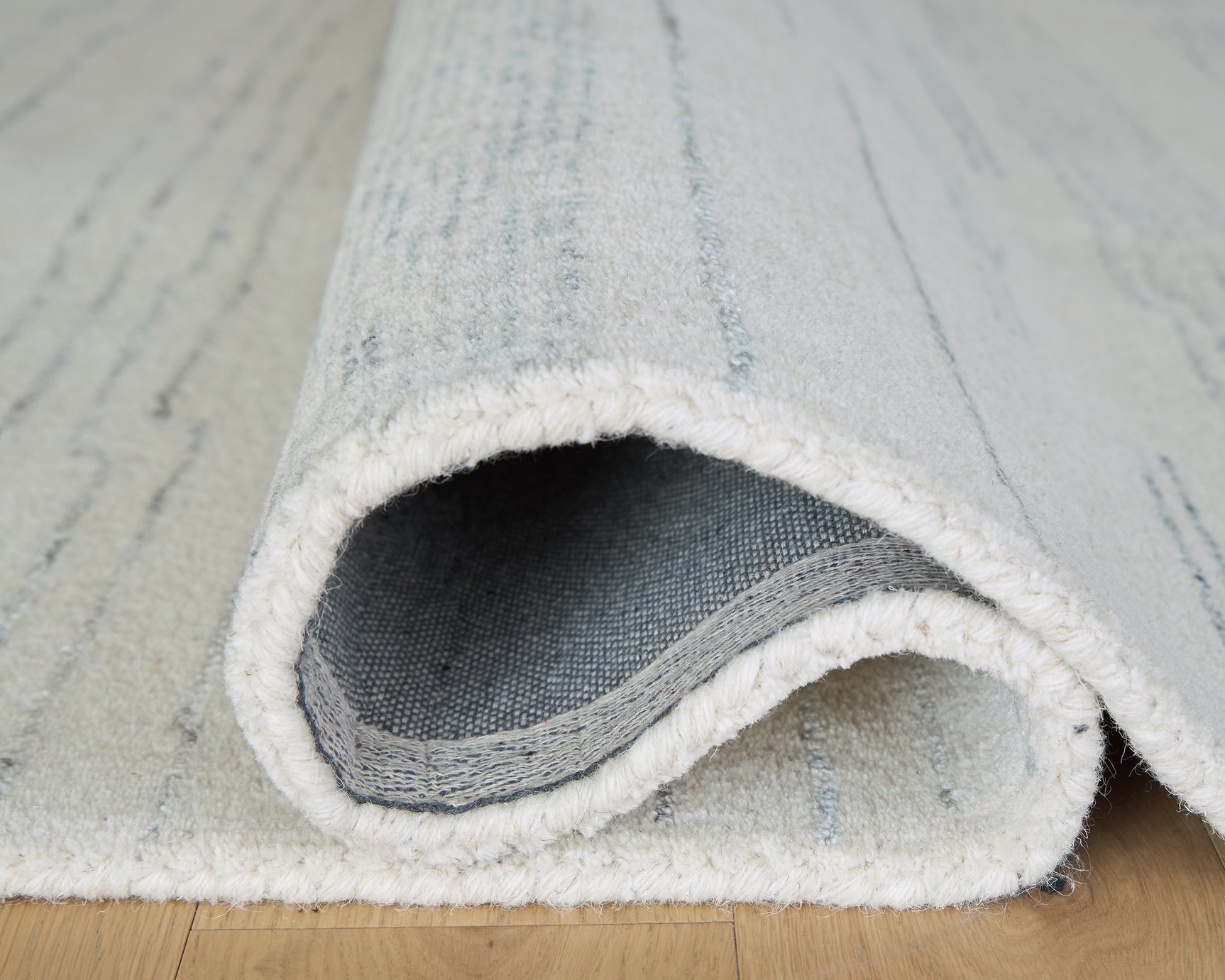 Genemost Rug - Tampa Furniture Outlet