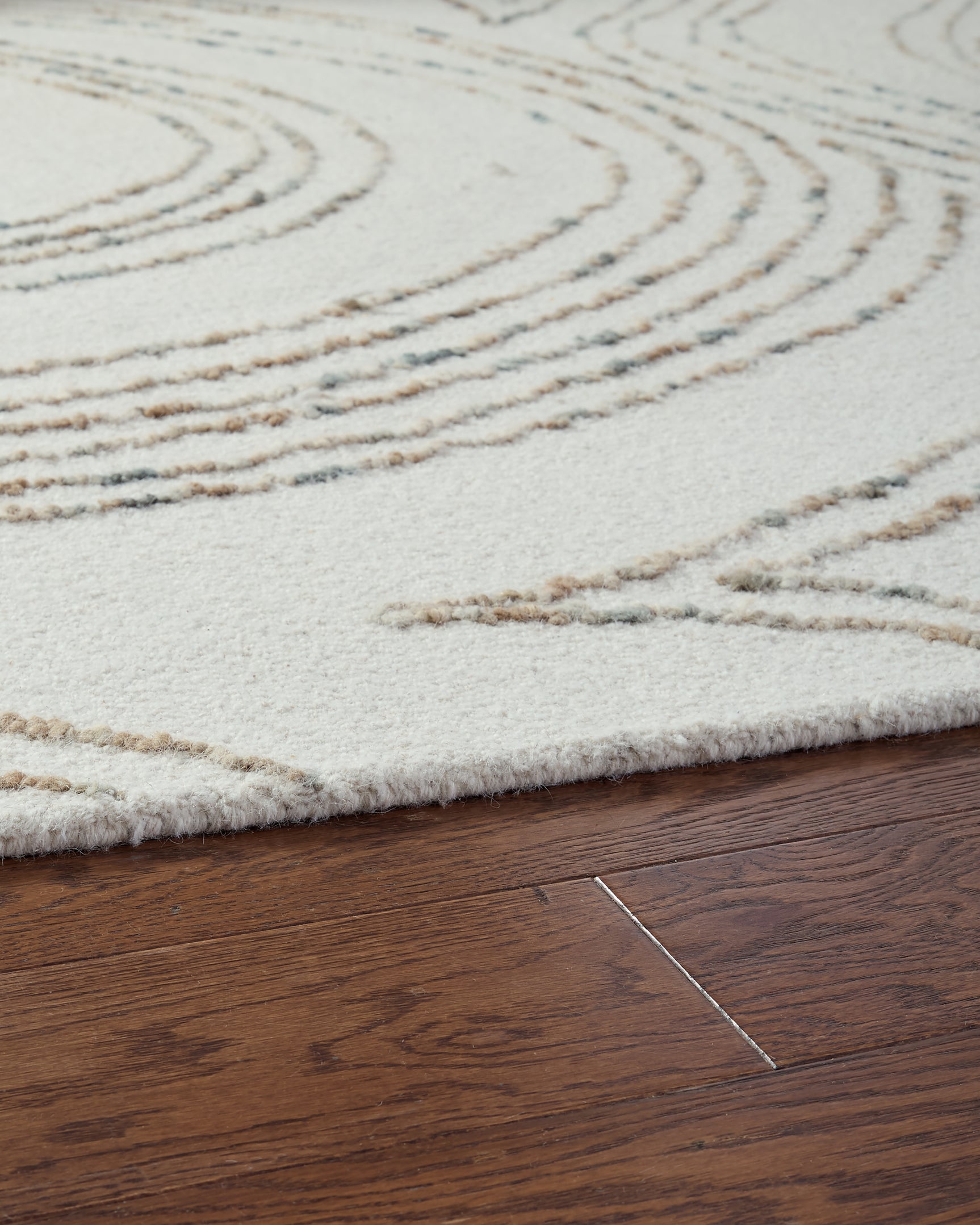 Deenbury Rug - Tampa Furniture Outlet
