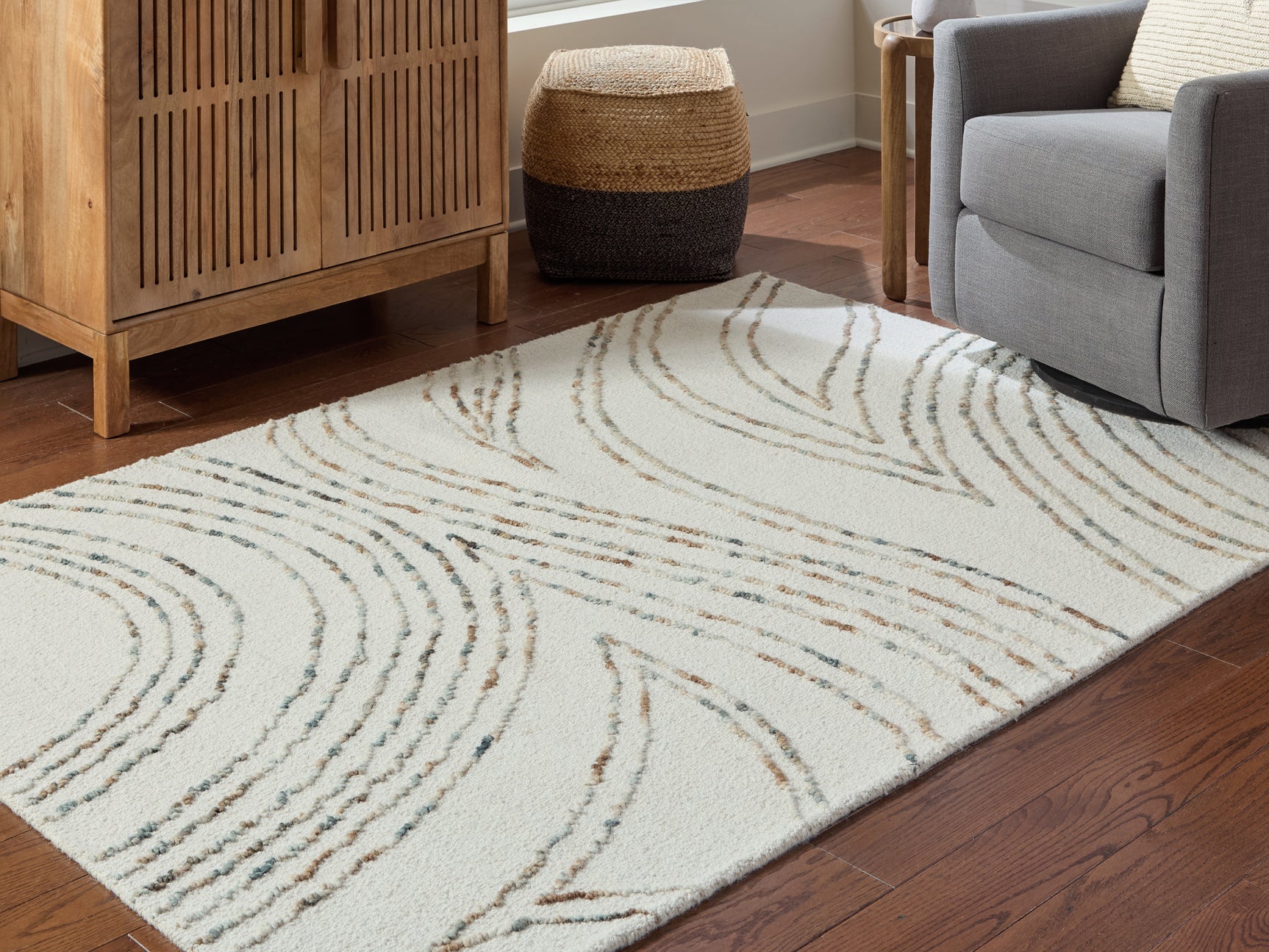 Deenbury Rug - Tampa Furniture Outlet