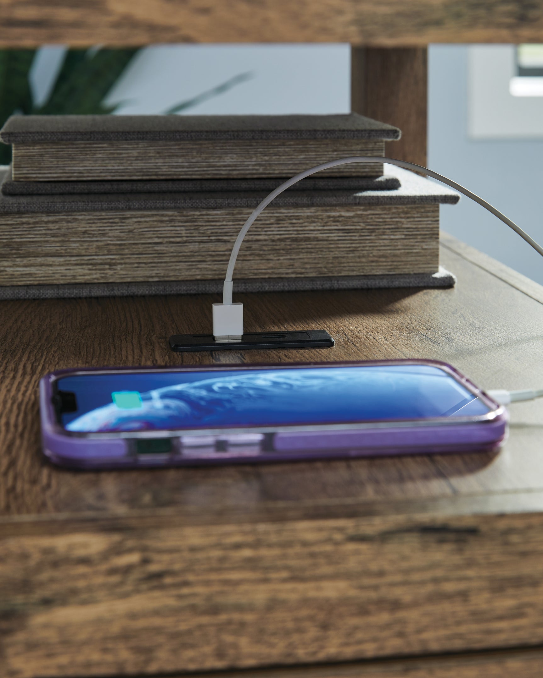 Fendenmore Chairside End Table - Tampa Furniture Outlet