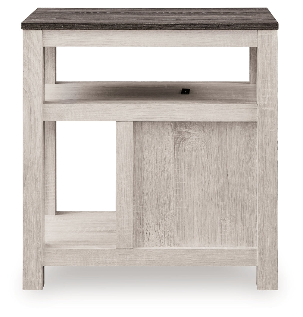 Fendenmore Chairside End Table - Tampa Furniture Outlet