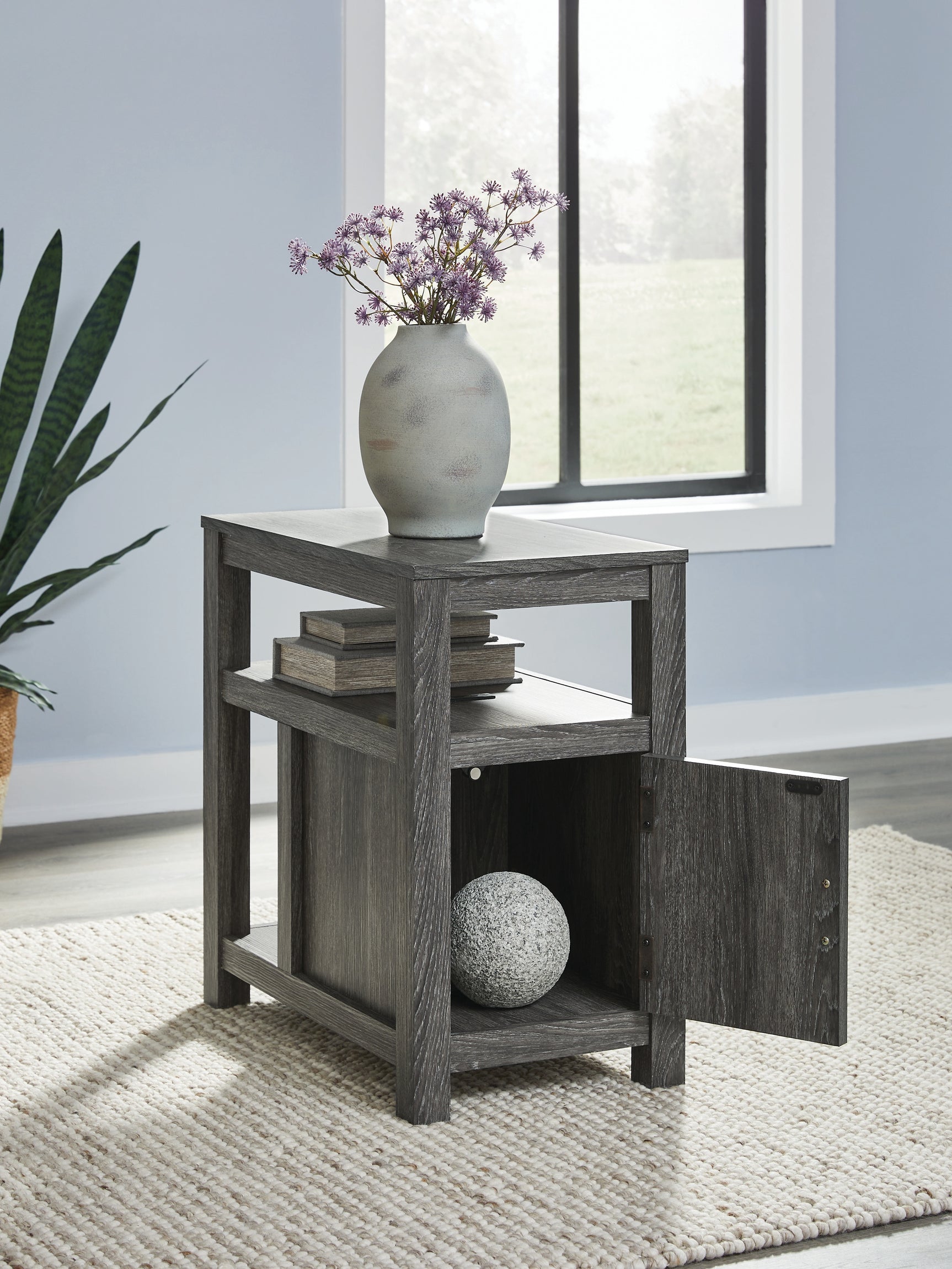 Fendenmore Chairside End Table - Tampa Furniture Outlet