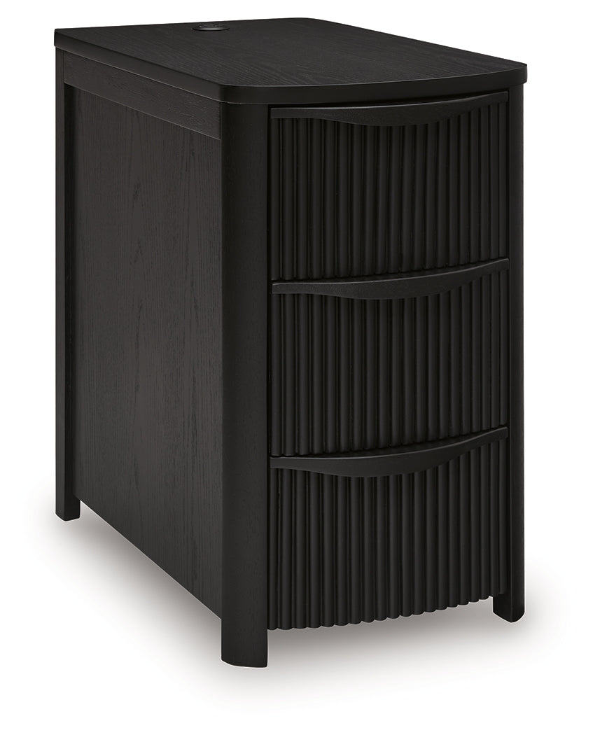 Camdill Chairside End Table - Tampa Furniture Outlet