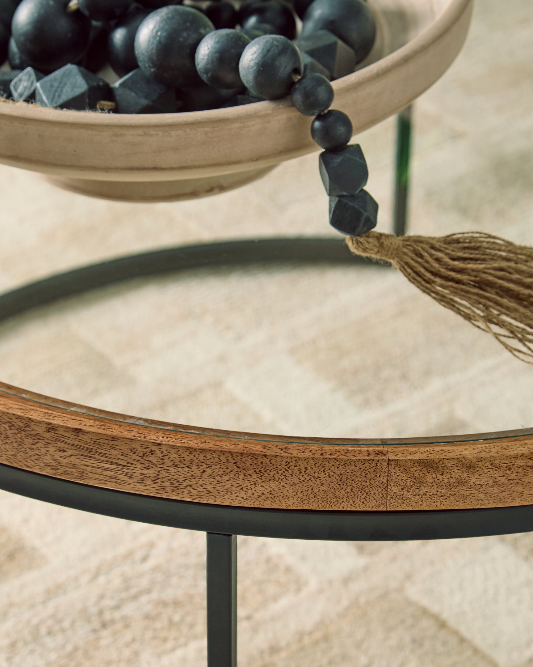 Noraluna Coffee Table - Tampa Furniture Outlet