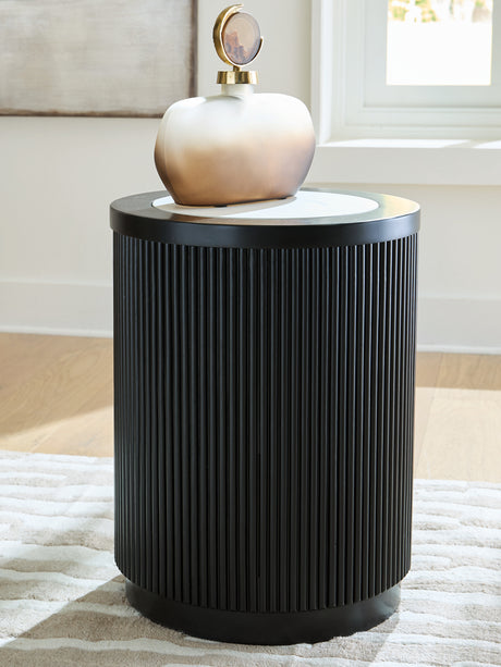 Tampa Furniture Outlet - Ashley Furniture - Grayman End Table - Round End Table - T650-6