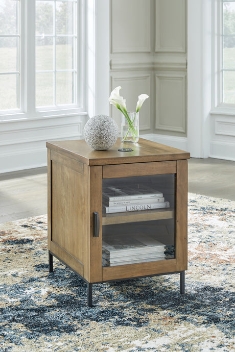 Tampa Furniture Outlet - Ashley Furniture - Torlanta Chairside End Table - Chair Side End Table / Brown - T686-7