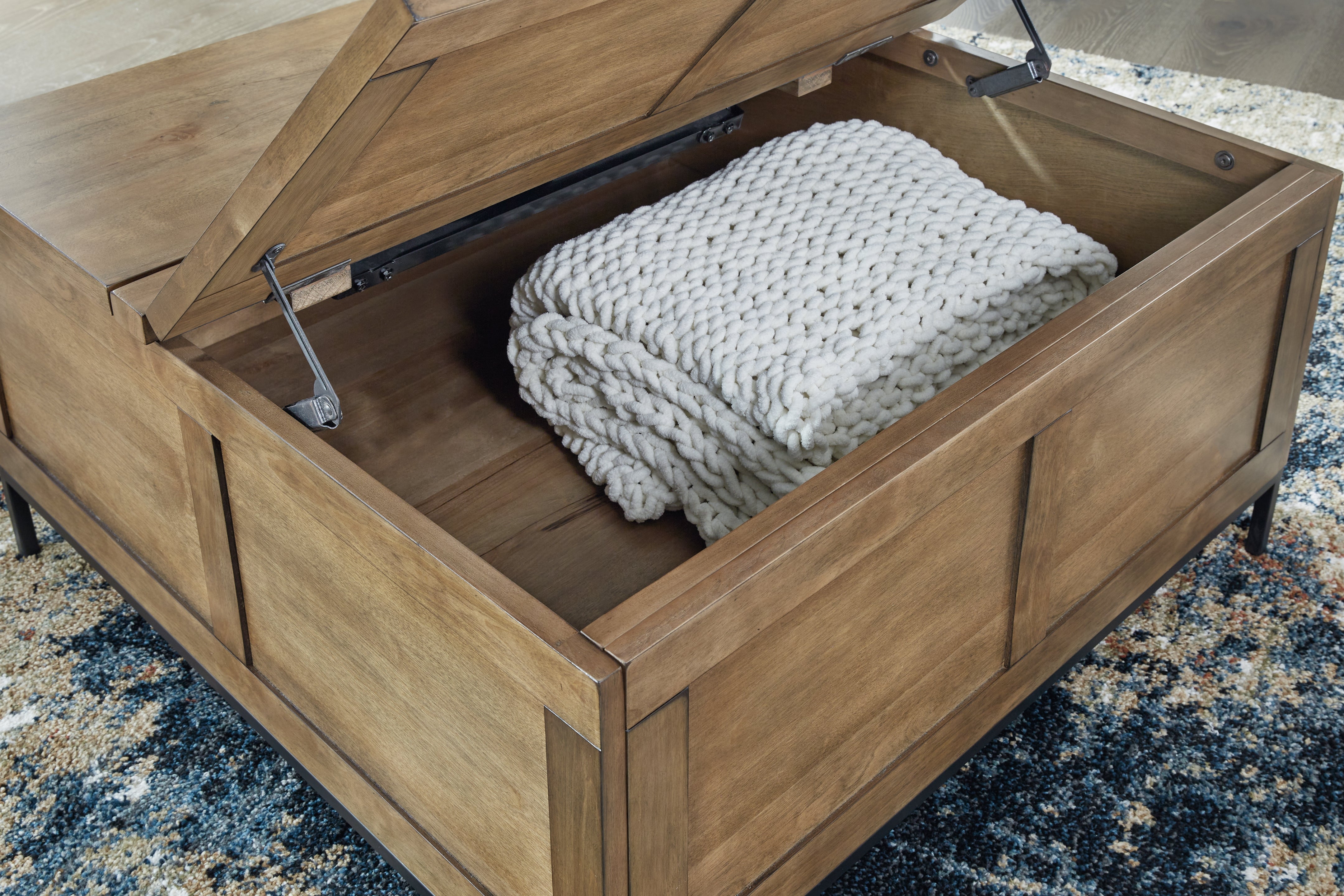 Tampa Furniture Outlet - Ashley Furniture - Torlanta Lift-Top