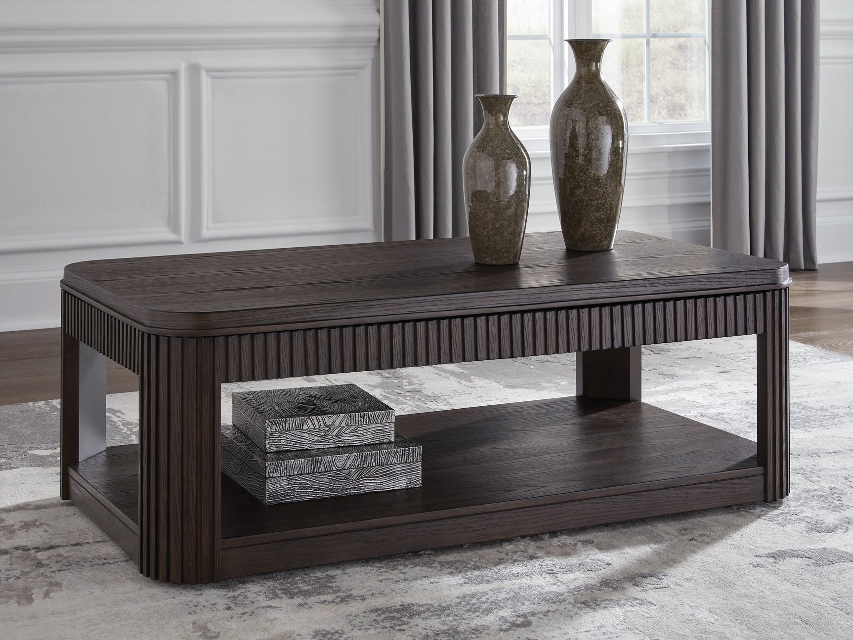 Tampa Furniture Outlet - Ashley Furniture - Carlibrie Lift-Top Coffee Table - Lift Top Cocktail Table / Warm Brown - T700-9