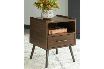 Calmoni End Table - Tampa Furniture Outlet