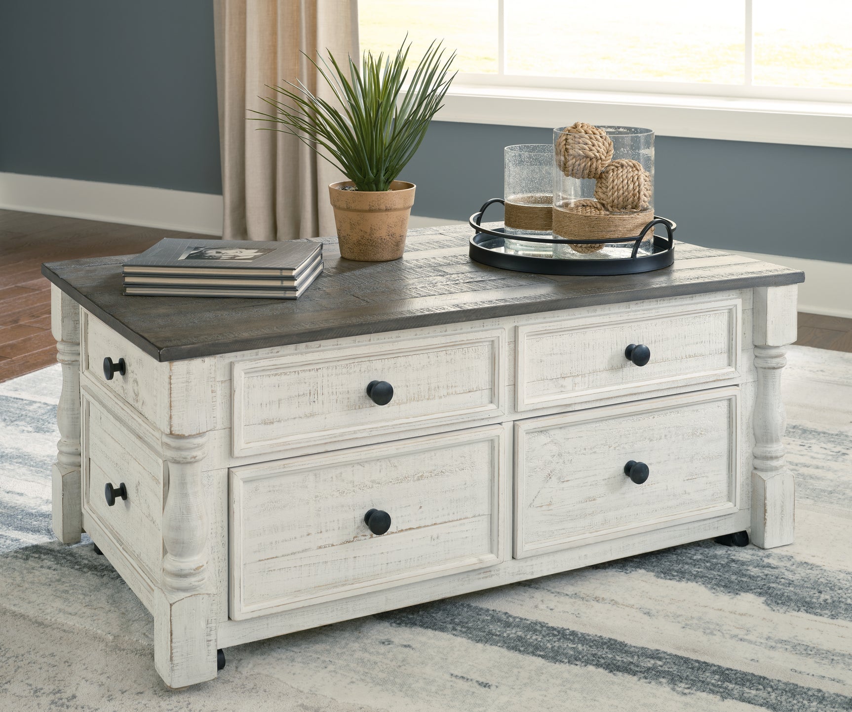 Havalance Lift-Top Coffee Table - Tampa Furniture Outlet