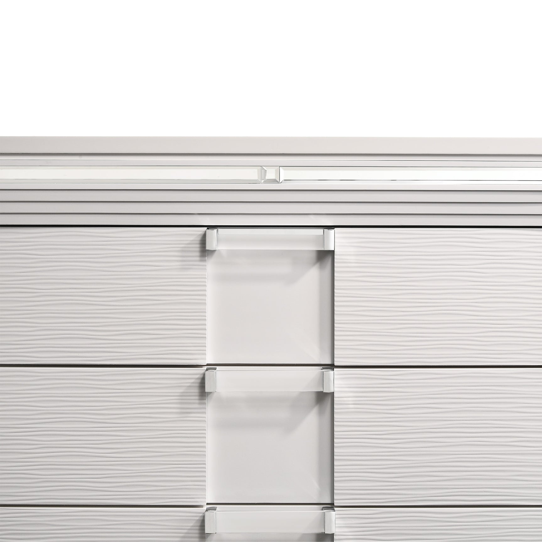 Twenty Nine Chest White