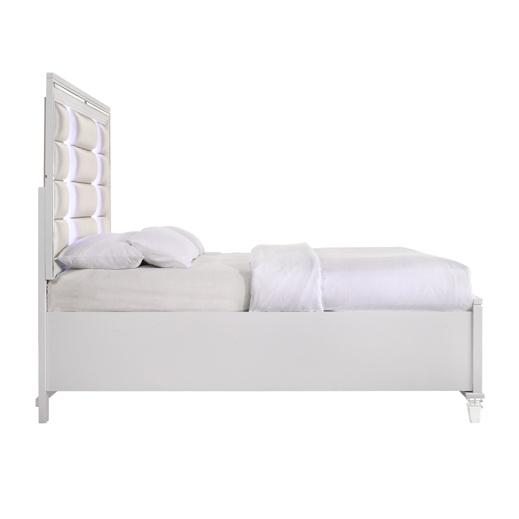 Twenty Nine Queen Bed White - Tampa Furniture Outlet