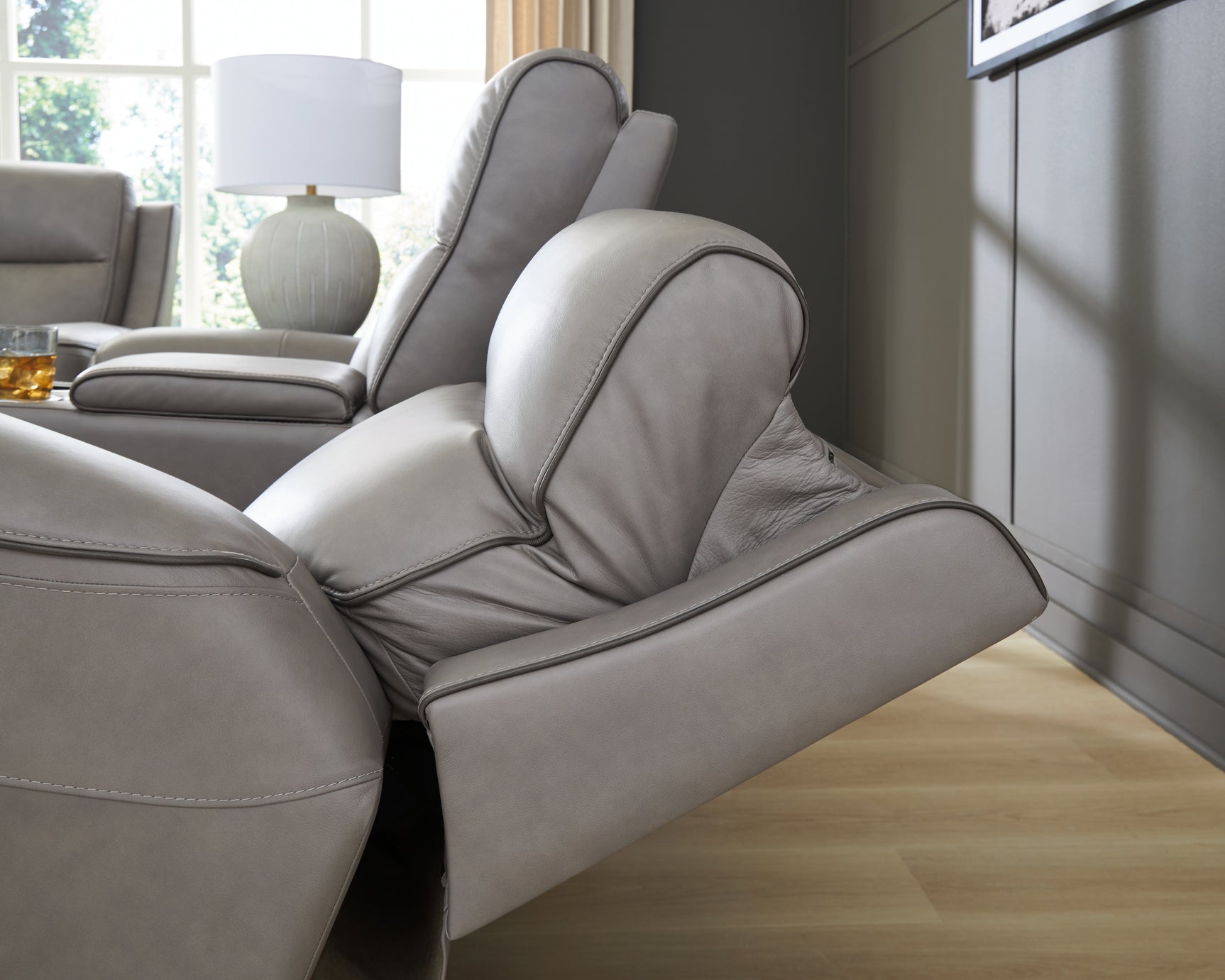5Z-Comfort Living Room - Tampa Furniture Outlet