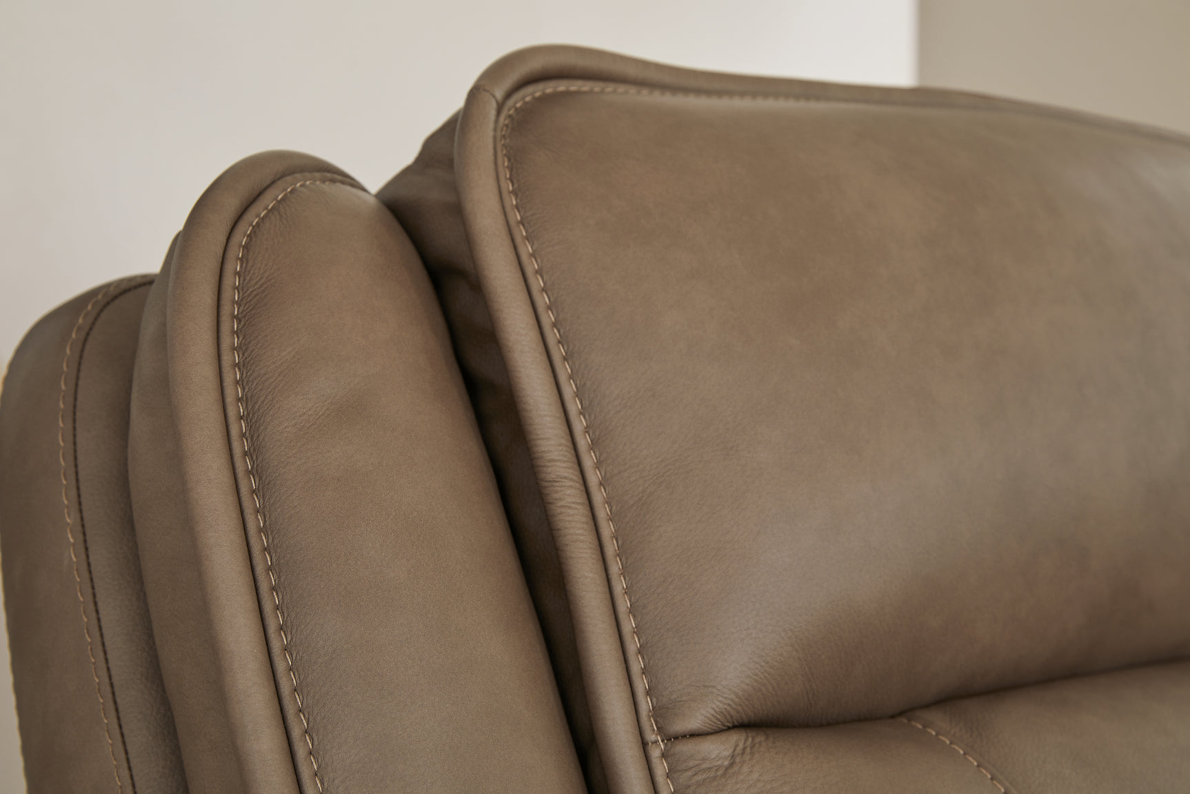 Glencroft Living Room - Tampa Furniture Outlet