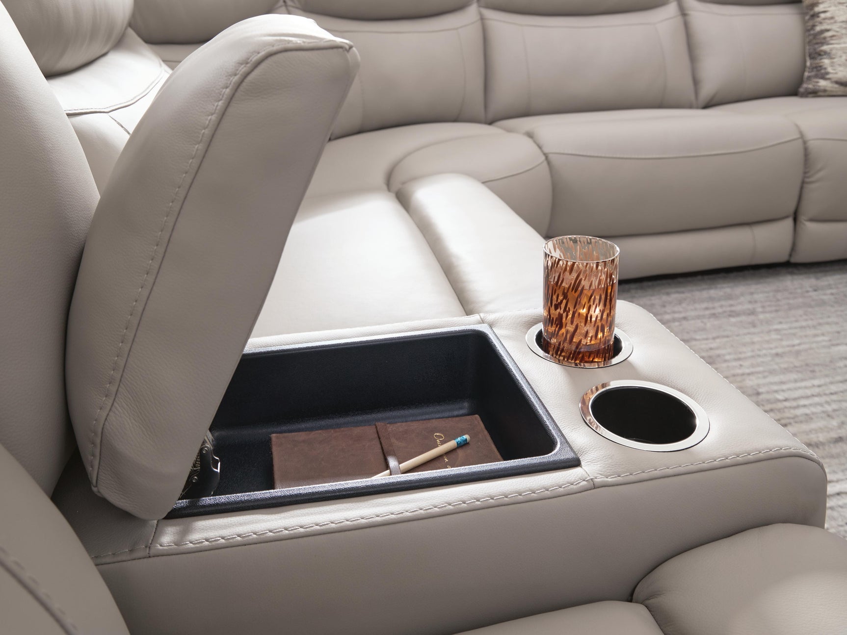 Gravier Sectional - Tampa Furniture Outlet