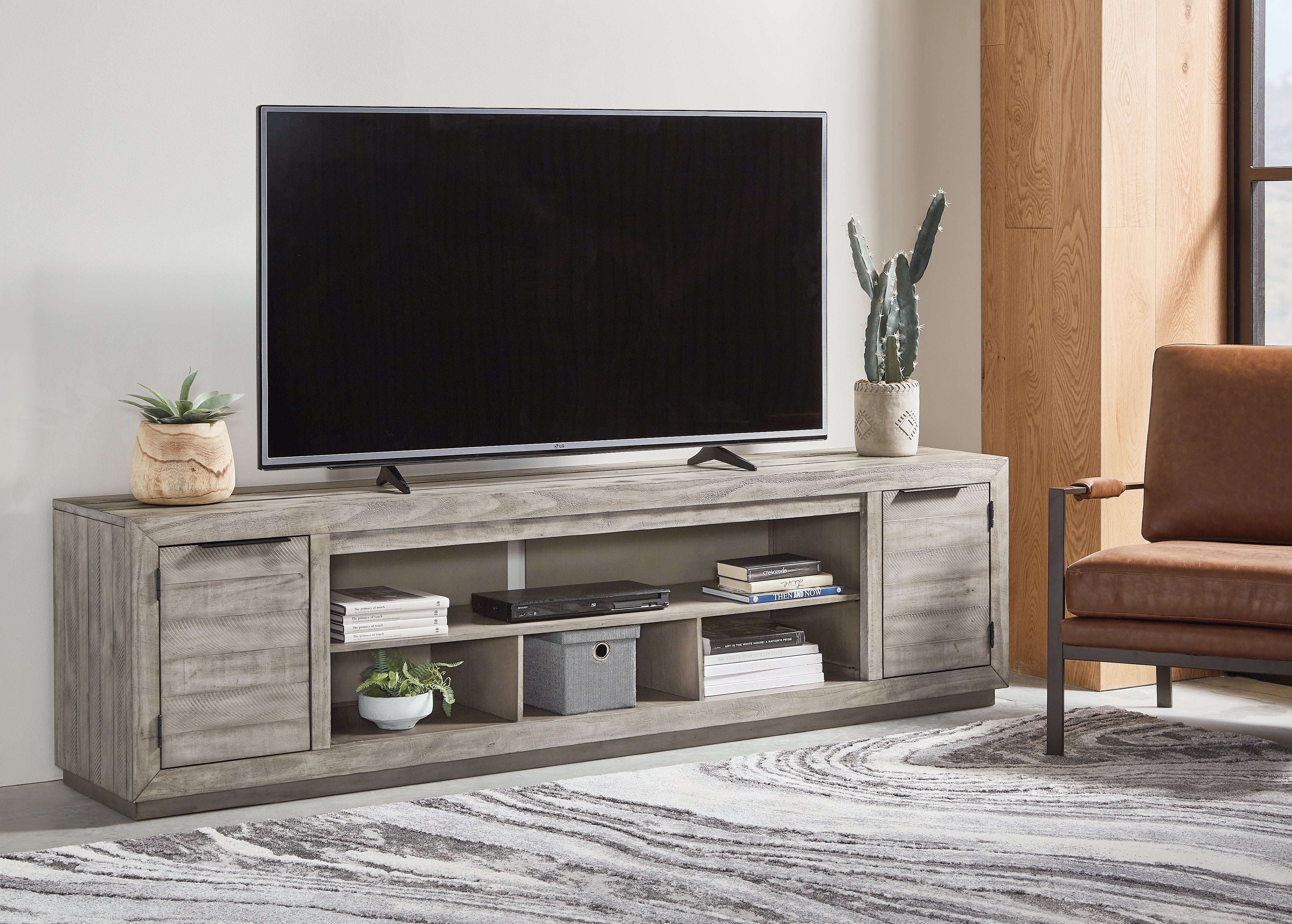 Tampa Furniture Outlet - Ashley Furniture - Naydell 92